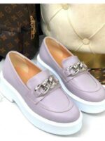 Туфли лоферы с цепочкой