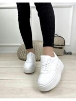 Кроссовки на высокой платформе