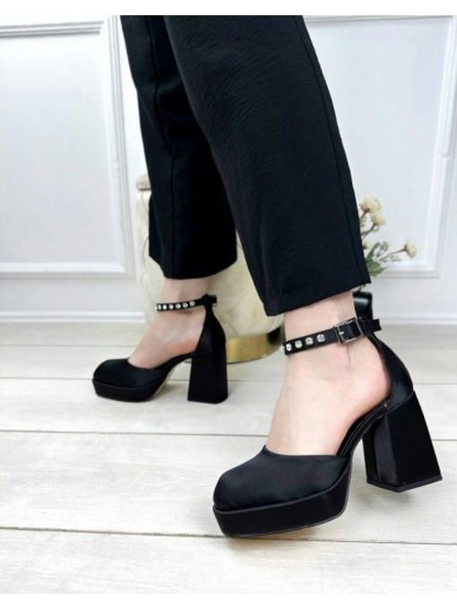 Туфли с украшением на широком каблуке — изображение 4