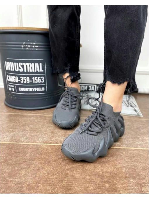 Текстильные кроссовки на шнурках — изображение 6