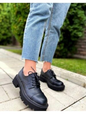 Туфли на шнурках