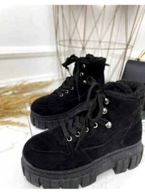 Ботинки на шнуровке