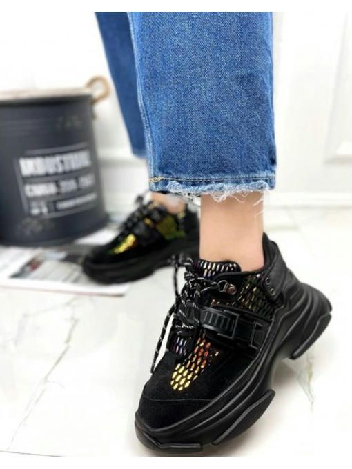 Кроссовки на массивной подошве — изображение 7