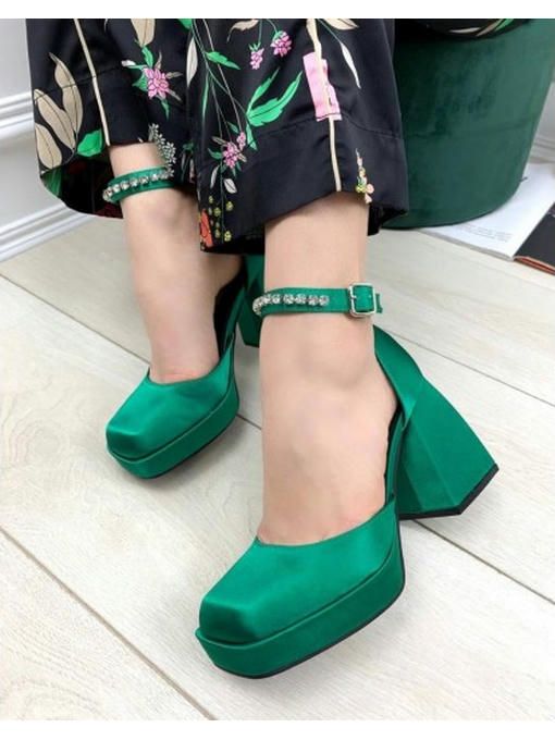 Туфли на широком каблуке атласные