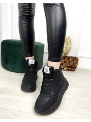 Кроссовки зимние