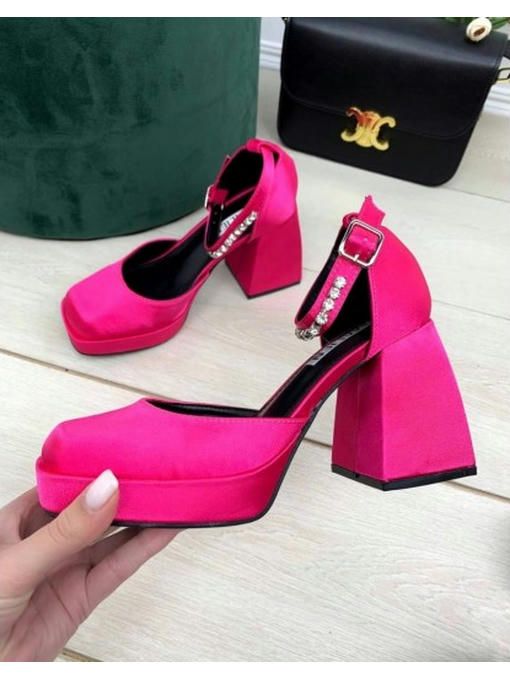 Туфли с украшением вокруг ноги — изображение 4