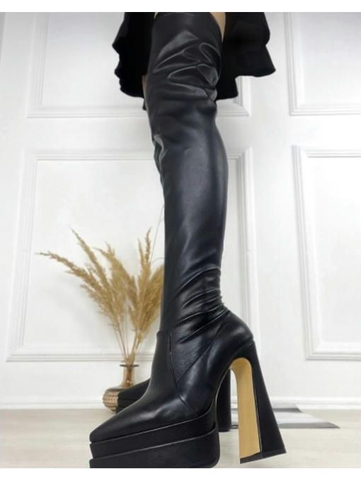 Ботфорты на высоком каблуке — изображение 3