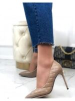 Туфли лодочки с обьемной прострочкой