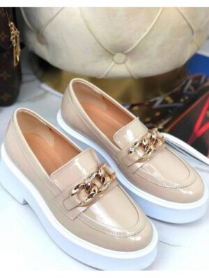 Туфли лоферы с цепочкой
