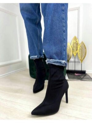 Ботильоны на шпильке ,с узким носиком