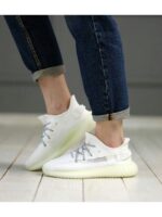 Кроссовки Белые