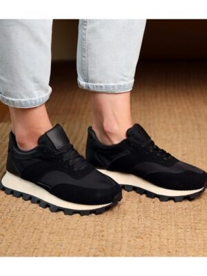 Кроссовки Черные