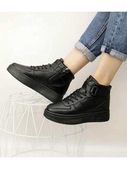 Кроссовки Черные