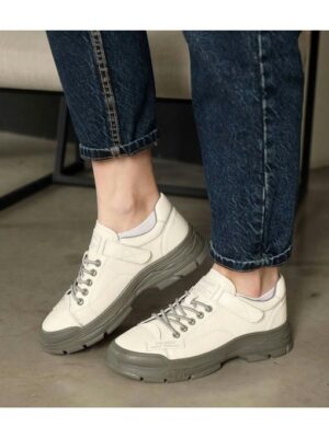 Кроссовки Молочные