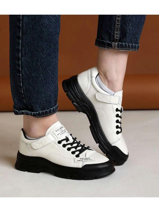 Кроссовки Молочные