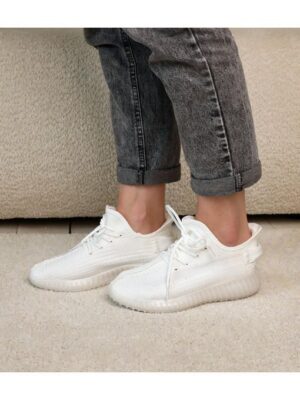 Кроссовки Белые