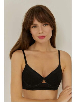 Бюстгальтер на поролоне INFINITY