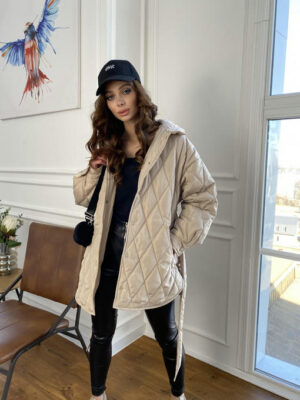 Стеганая куртка из плащевки