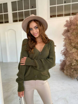 Вязаная трикотажная кофта