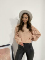 Свитер с пышным рукавом