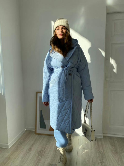 Пальто из стеганой плащевки в ромб — изображение 7