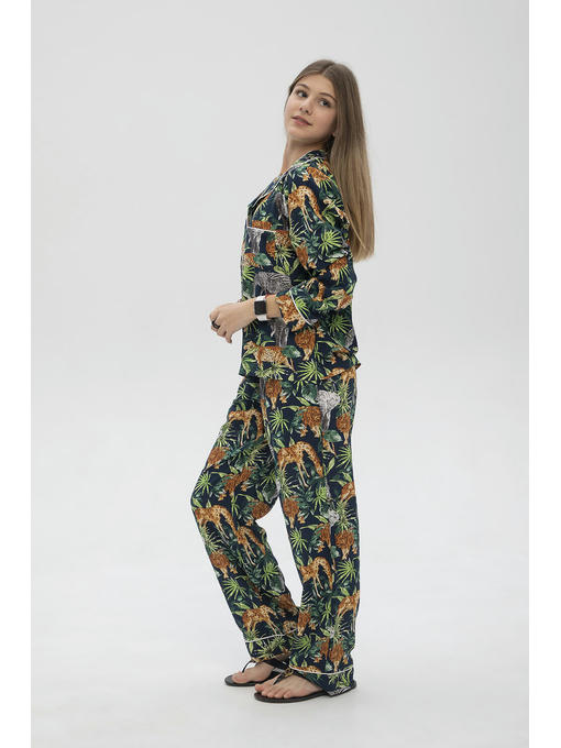Пижама женская из вискозы в цвете сафари с тропическим принтом — изображение 4