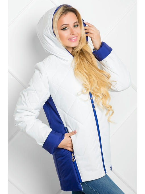 Белая демисезонная куртка с синими вставками и капюшоном