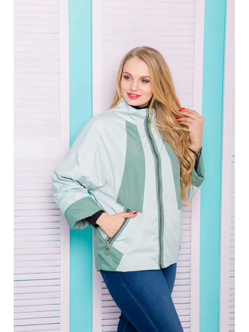 Ветровка женская светло-зеленого цвета на молнии — изображение 2