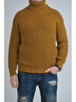Шерстяной мужской свитер с высоким горлом цвета горчицы