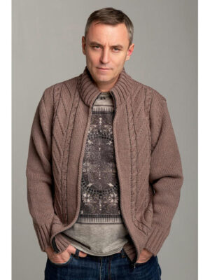 Стильная шерстяная мужская кофта бежевая