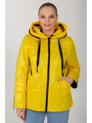 Желтая демисезонная женская куртка с контрастной отделкой