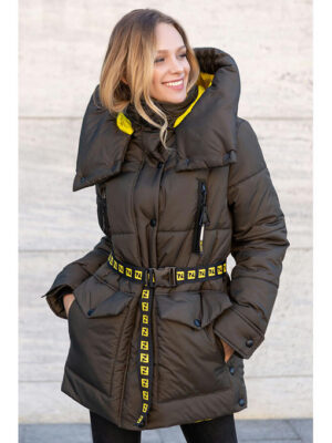 Зимняя женская куртка оверсайз цвета хаки