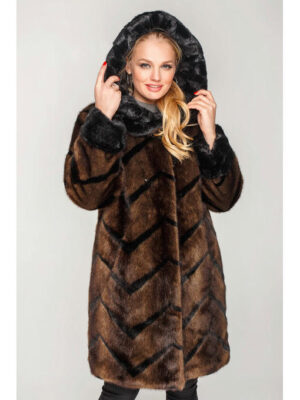 Коричня удлиненная шуба с капюшоном из искусственного меха