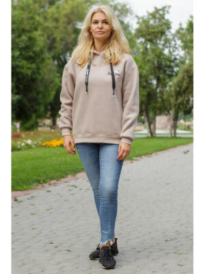 Женское утепленное худи с капюшоном бежевого цвета
