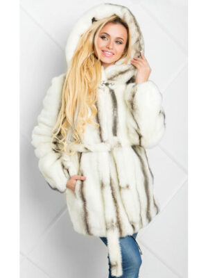 Шуба из искусственой норки цвета орех с поясом на молнии