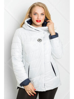 Белая демисезонная куртка с синими манжетами