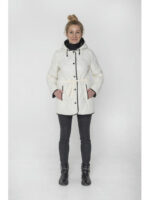 Демисезонная женская куртка с капюшоном в цвете ваниль