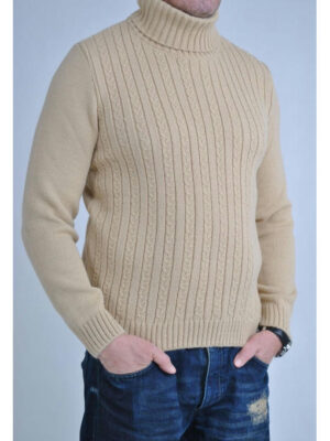 Зимний мужской свитер с косами бежевый