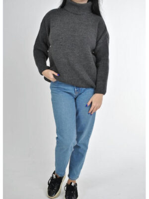 Женский теплый свитер с высоким горлом в цвете графит