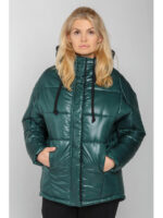 Женская зимняя куртка с капюшоном зеленая