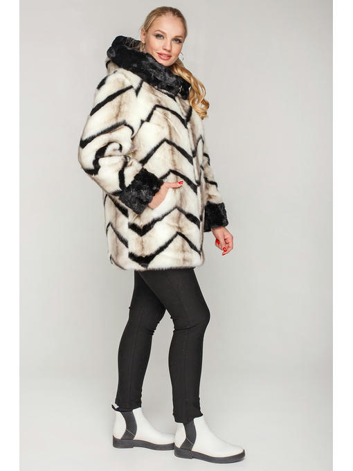 Эко-шуба в молочном цвете с черными тонкими вставками ниже бедра — изображение 4