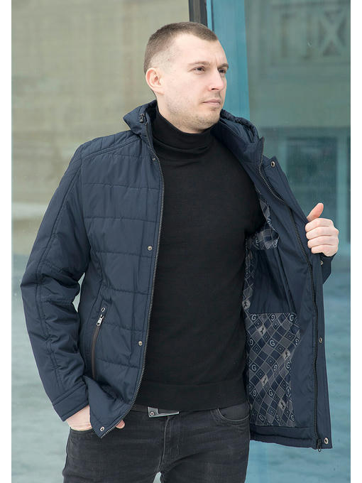 Куртка мужская на весну/осень в темно-синем цвете с внешними карманами на молнии и капюшоном