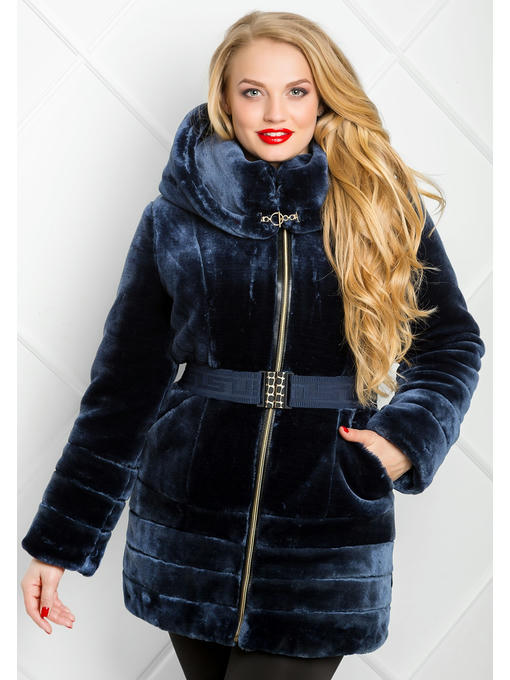 Красивая темно-синяя шуба с поясом из эко меха