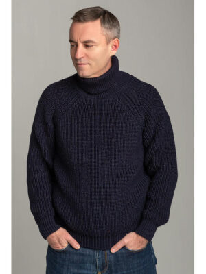 Шерстяной мужской свитер с высоким горлом синий