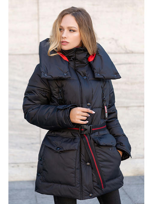 Черная зимняя женская куртка оверсайз — изображение 5