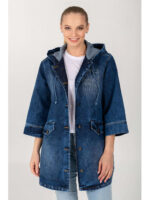 Демисезонная женская джинсовая куртка-ветровка на пуговицах с аппцией