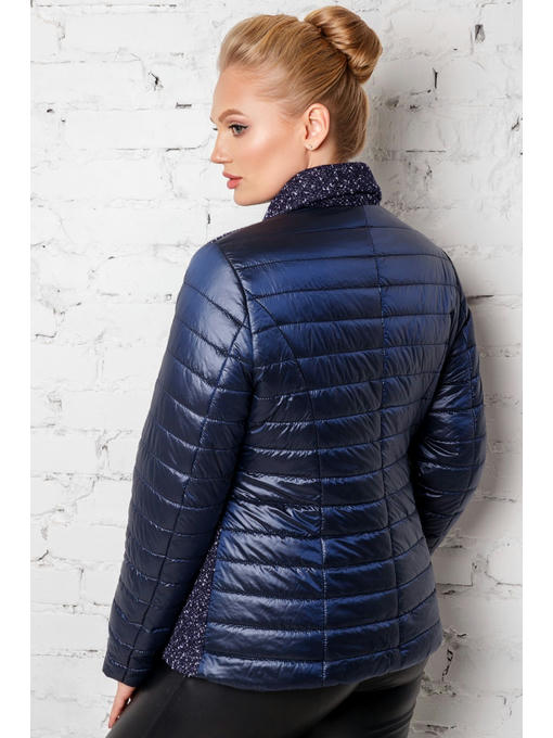 Женская куртка-пиджак на весну синяя с буклированными вставками — изображение 3