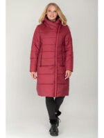 Демисезонное пальто-куртка красного цвета