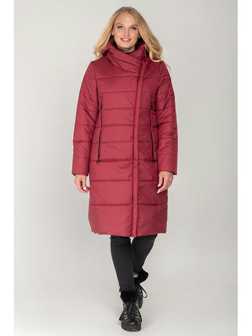 Демисезонное пальто-куртка красного цвета