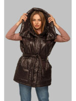 Модный жилет из плащевки с поясом черного цвета